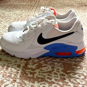 Nike AirMax Women’s 10
